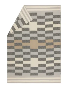 David Fussenegger Nova Throw - Neutral Rectangles